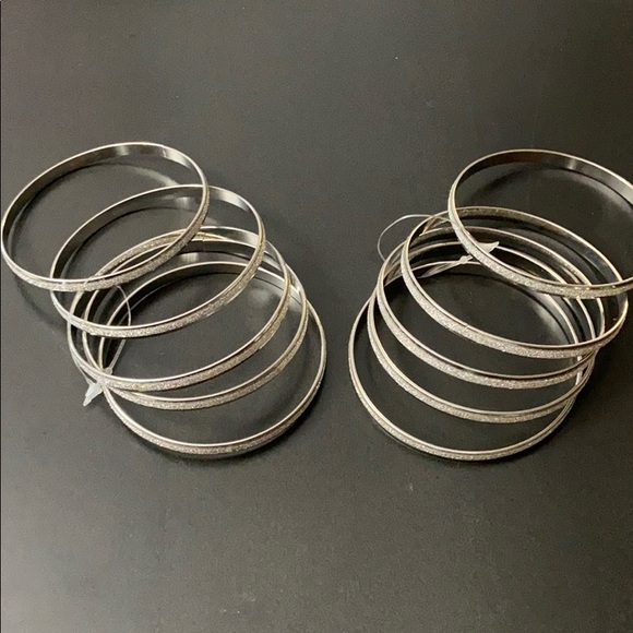 Bangles. - Picture 2 of 3